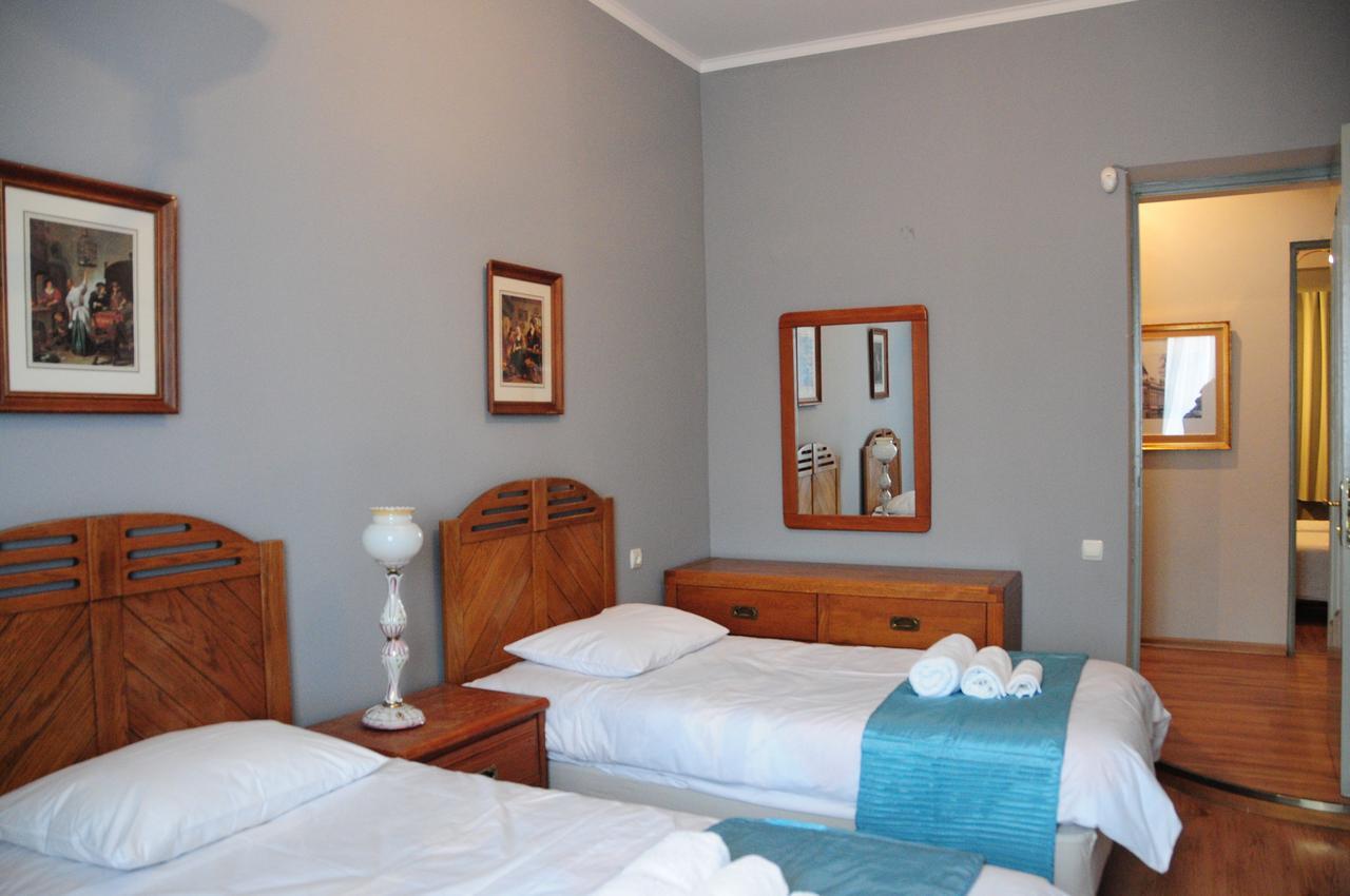 Хостел Tbilisioldhouse N52 Екстер'єр фото