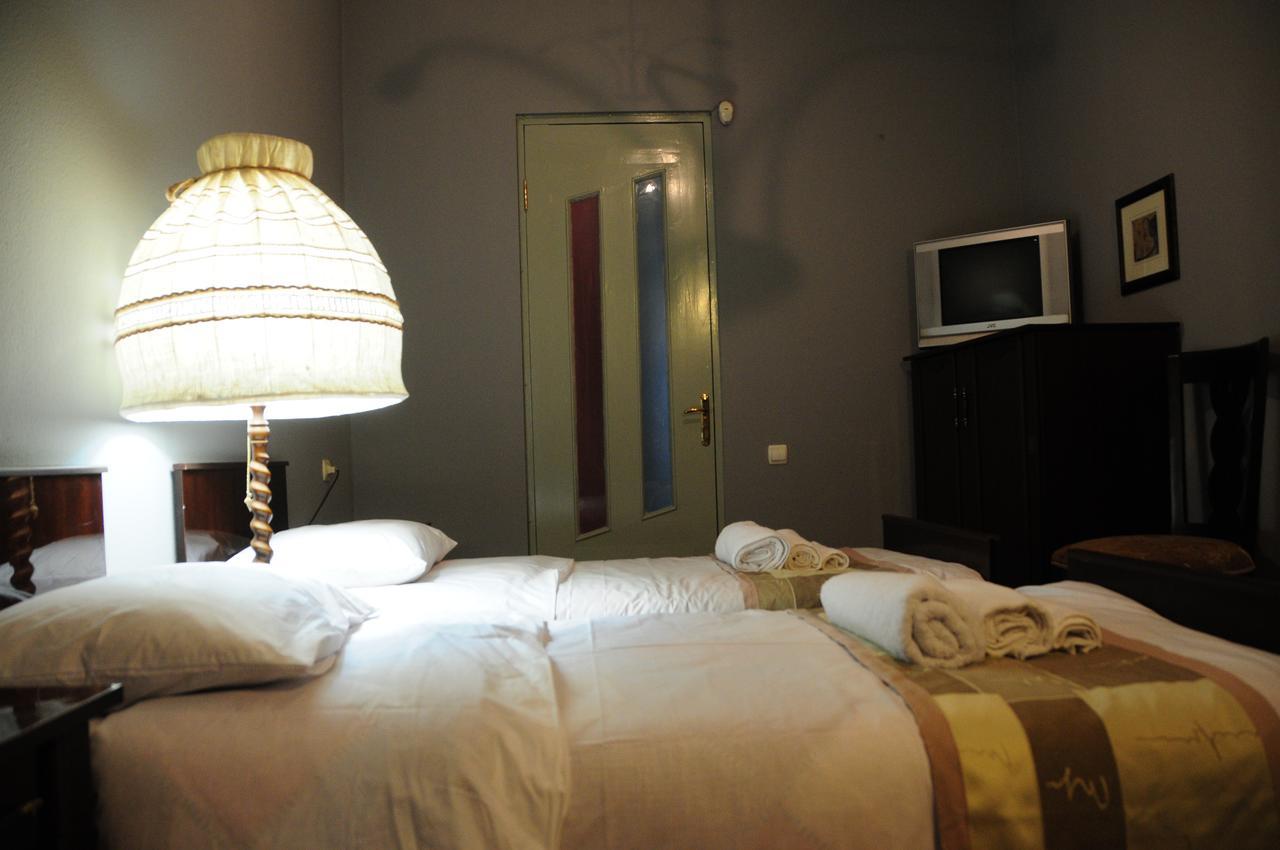 Хостел Tbilisioldhouse N52 Екстер'єр фото